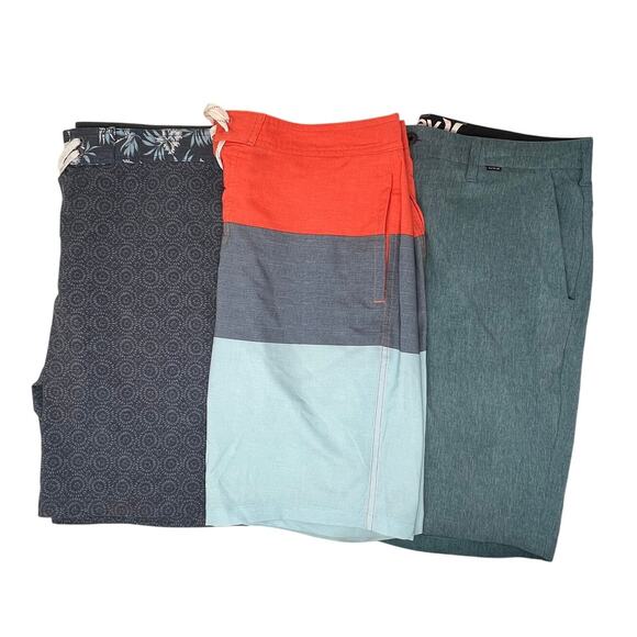 Lot of 3 Men’s Swim Trunks Size 34 - Picture 1 of 8